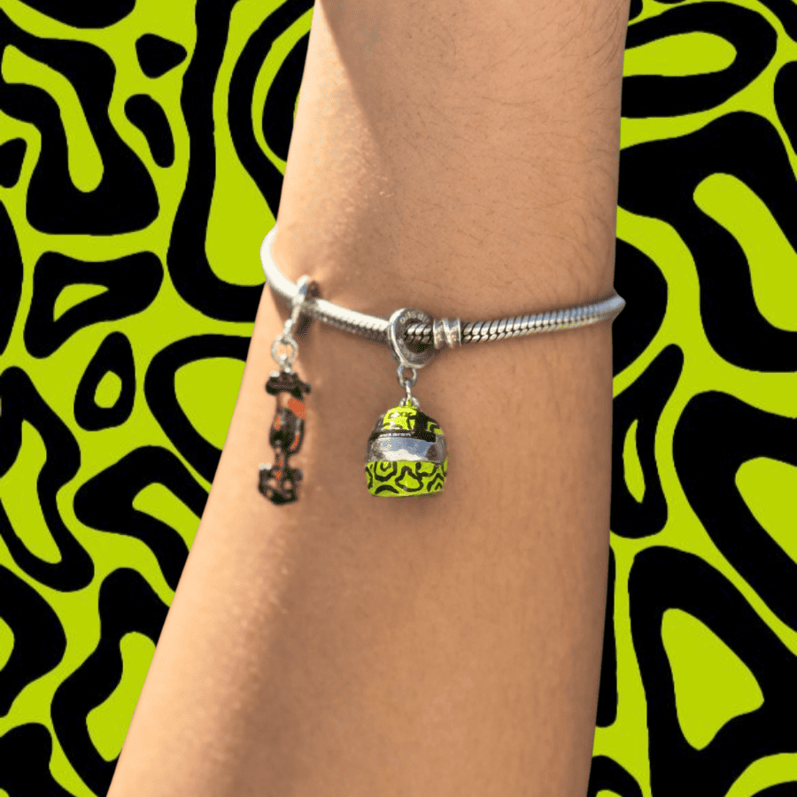 Charm Casco Lando Norris
