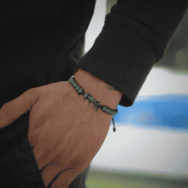 Brazalete Aston Martin Piedras Naturales (Ajustable)