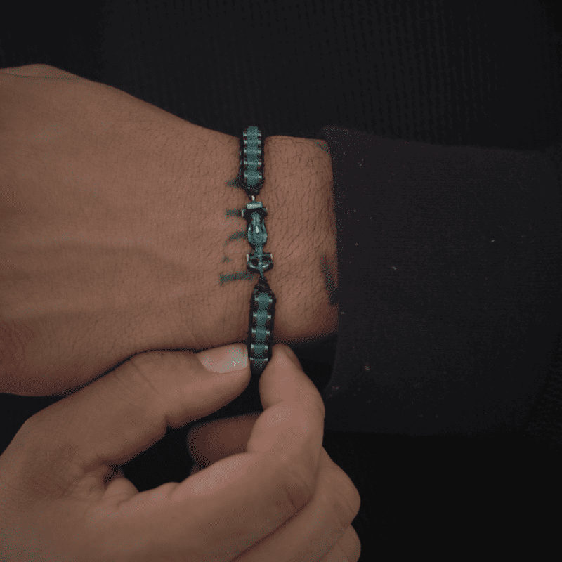 Brazalete Aston Martin Piedras Naturales (Ajustable)