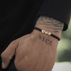 Brazalete Tejido Monoplaza (Rojo y Negro)