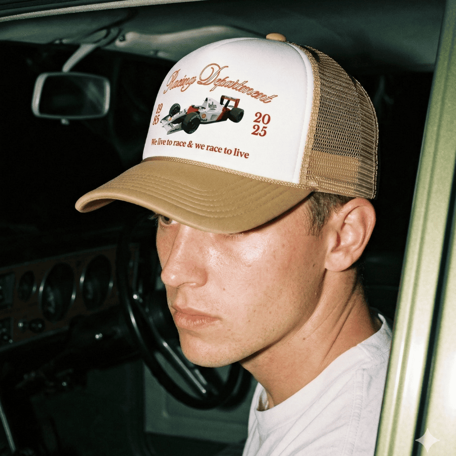 We Live to Race (Gorra)