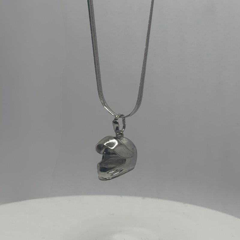 Collar Casco Plateado