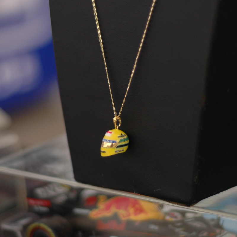 Collar Casco Ayrton Senna