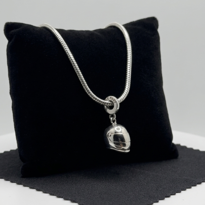 Charm Casco
