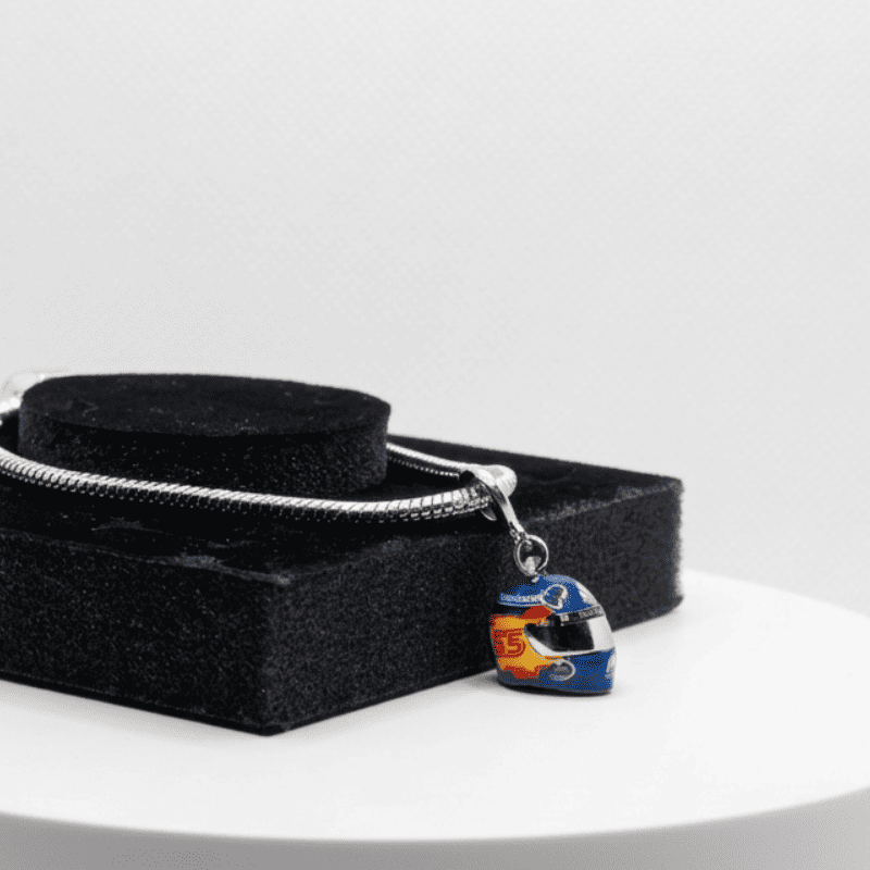 Charm Casco Carlos Sainz Williams